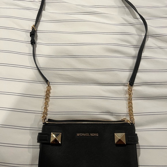 Michael Kors Black Crossbody Bag with Gold Chain - Picture 1 of 6